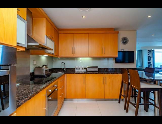 3 BEDROOM APARTMENT FOR SALE IN UMHLANGA CENTRAL